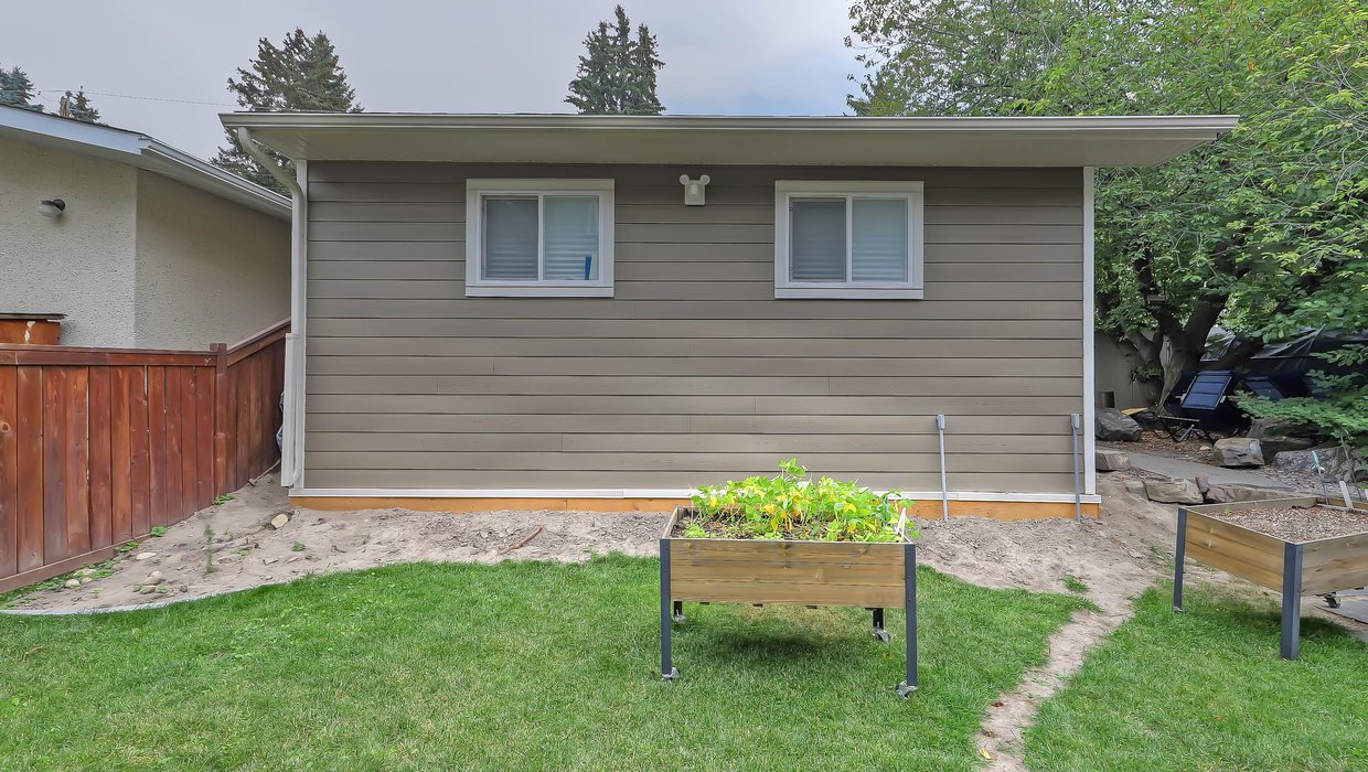 Chippendale Drive Calgary Garage Construction 10_copy[1]