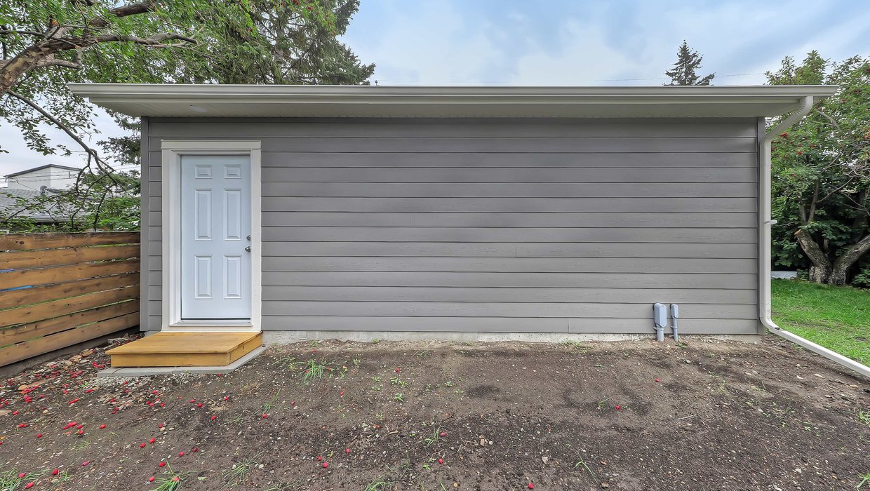 Kenmare Crescent Calgary Garage Build 10_copy[1]