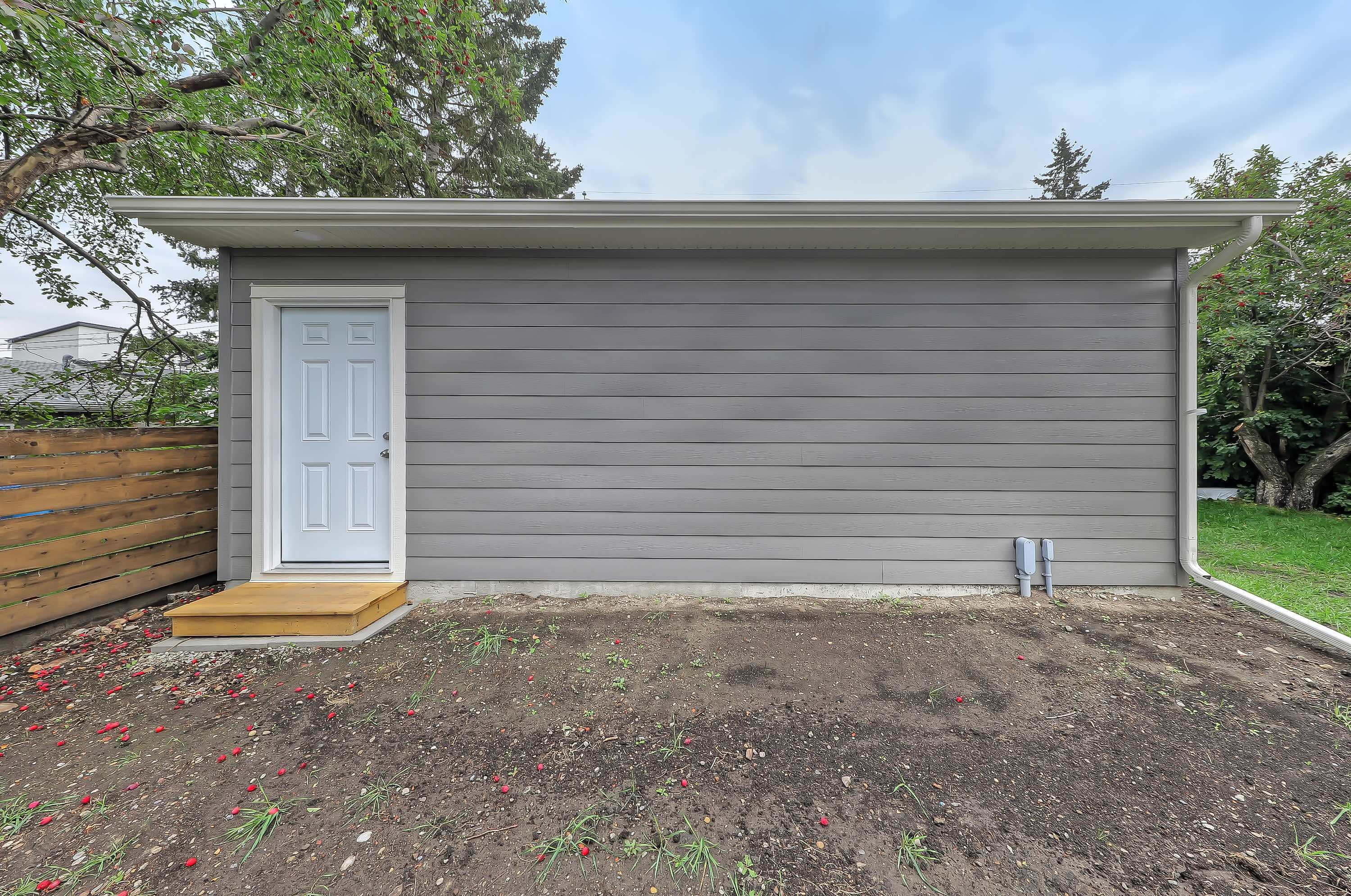 Kenmare Crescent Calgary Garage Build 10_copy[1]