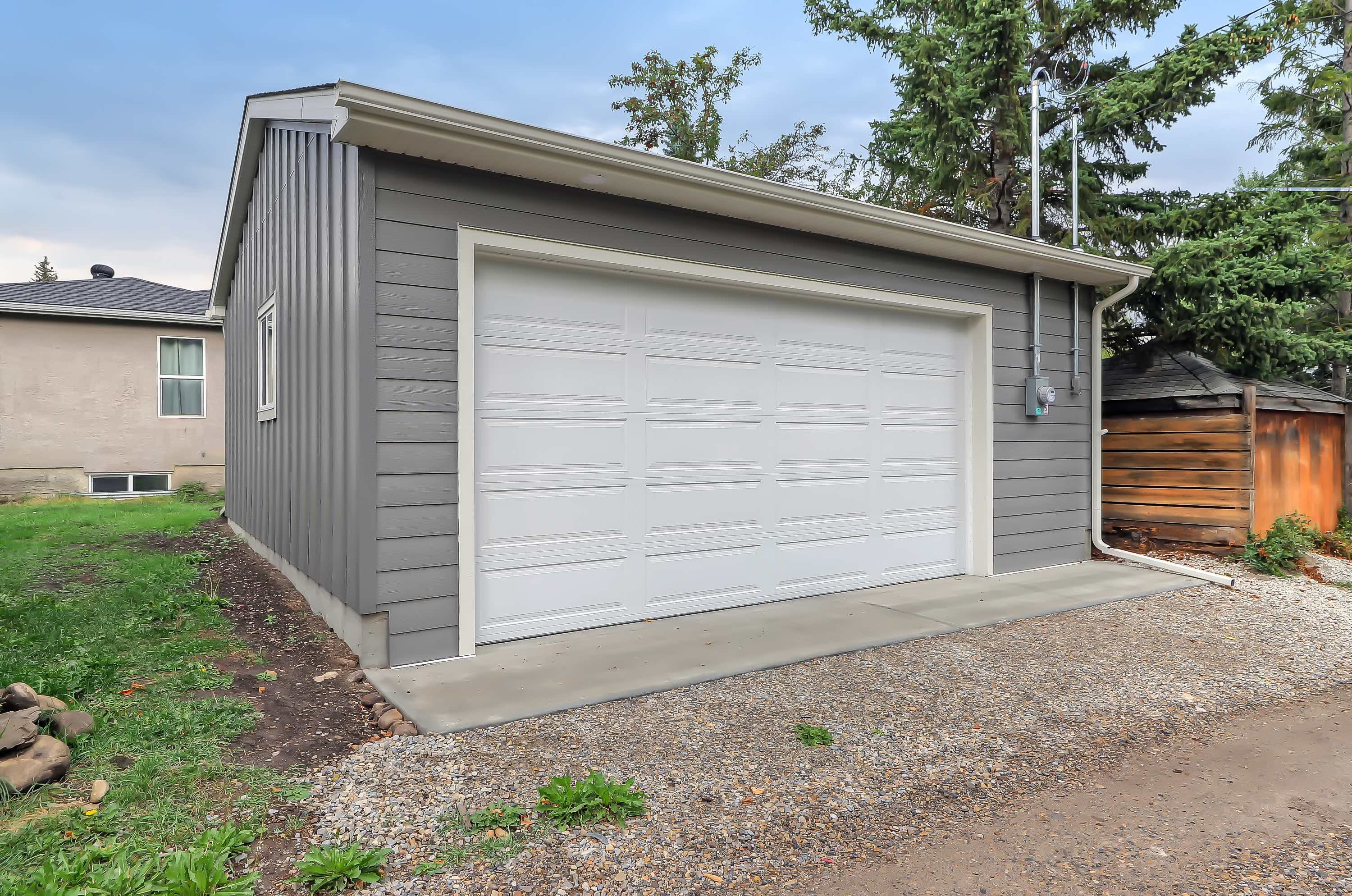 Kenmare Crescent Calgary Garage Build 1_copy[1]