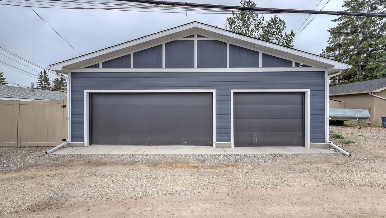 70 Street Calgary Garage Build 2_copy[1]