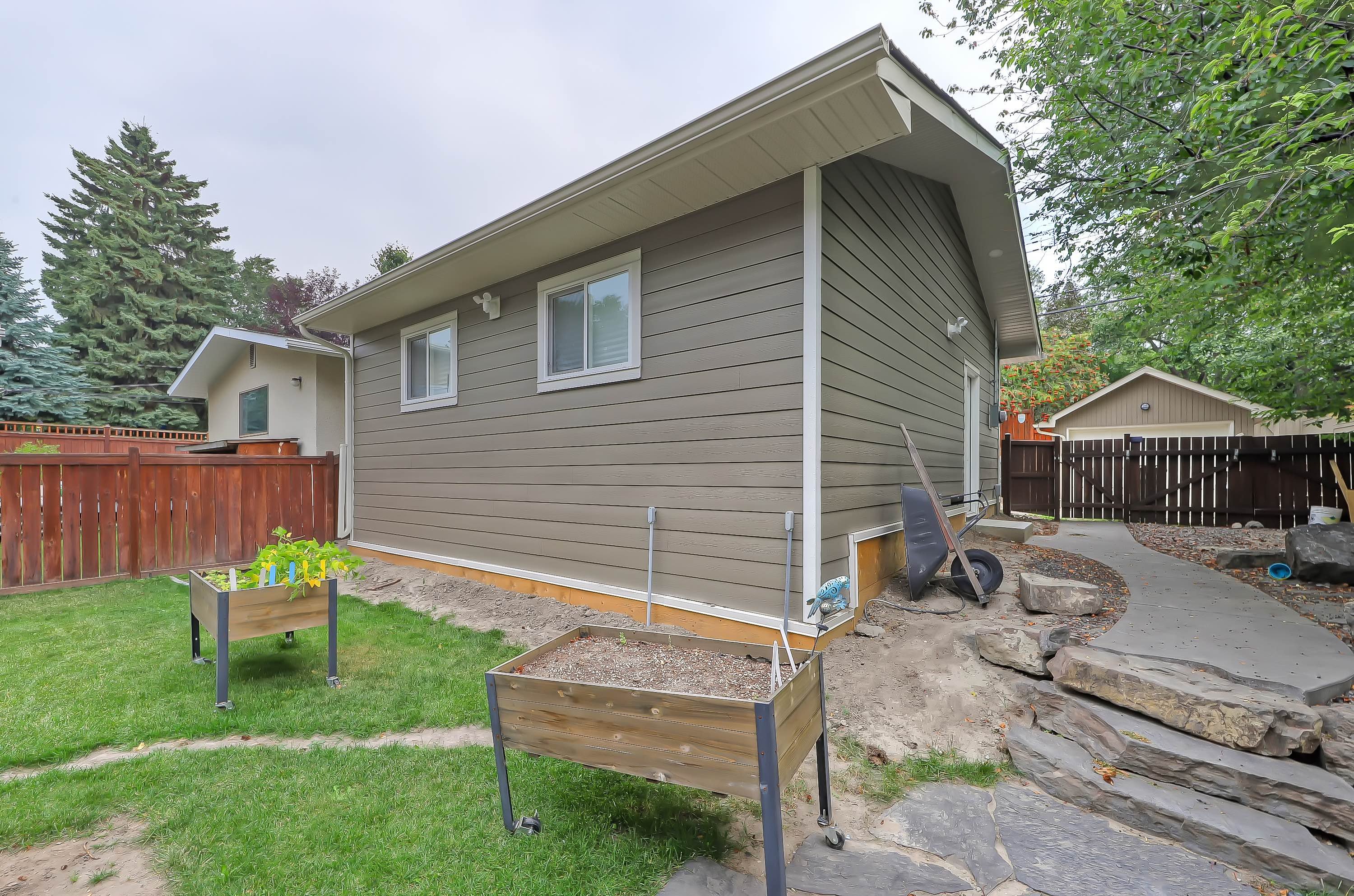 Chippendale Drive Calgary Garage Construction 9_copy[1]